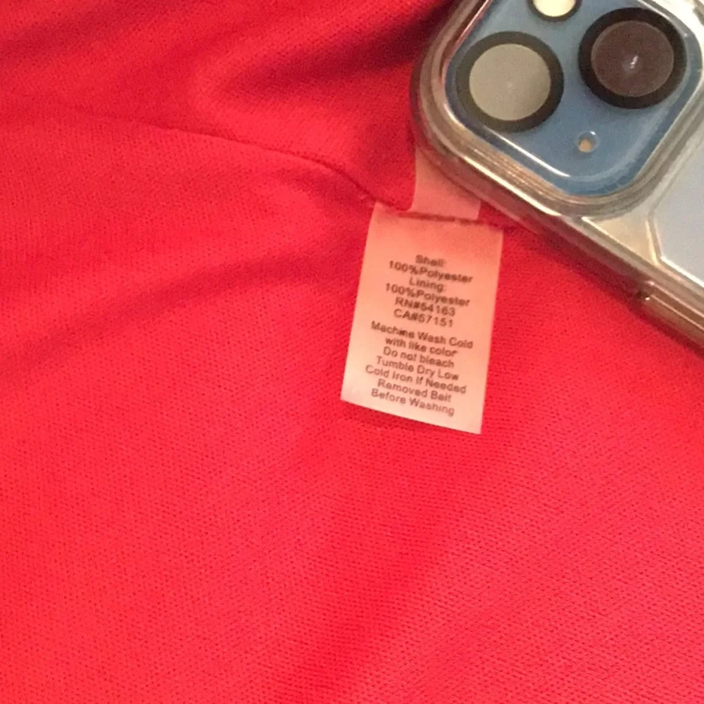 Elegant Red Ellen Tracy Sleeveless fully lined Dress. Size 14. Side pockets. - Picture 16 of 16